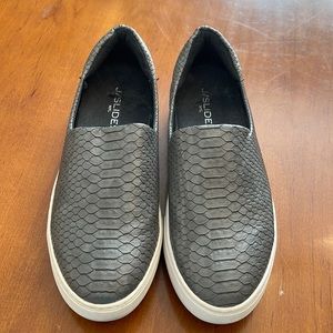 J Slides Ariana Gray Snakeskin Sneakers Size 6.5
